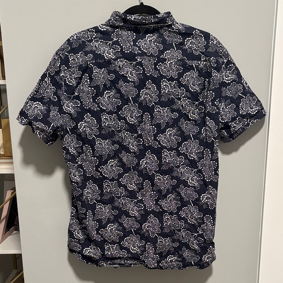 J. Crew Dark Flex Washed Blue Floral Button Down Shirt - Picture 4 of 4